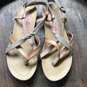 Girls size 3 blowfish sandals
